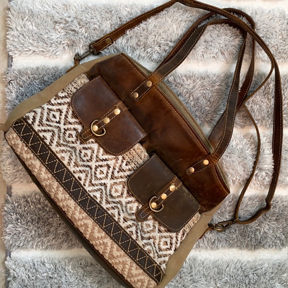 Myra bag